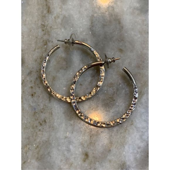 .925 Sterling Silver Hammered Hoop Earrings #classic - Picture 6 of 6